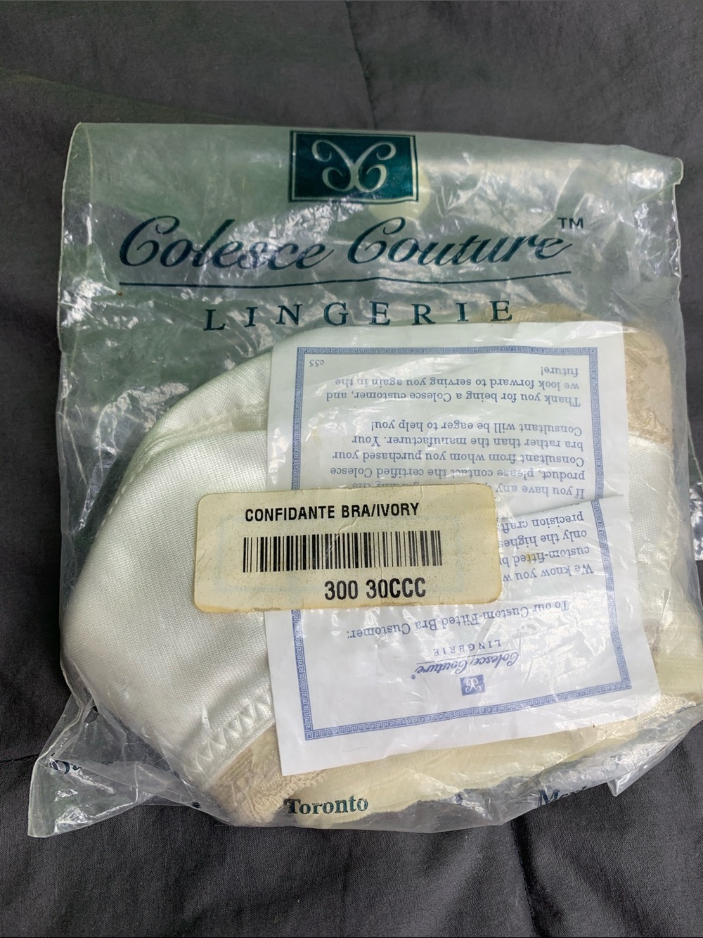 Confidante Bra - Ivory 300 30CCC Colesce Bullet Bra